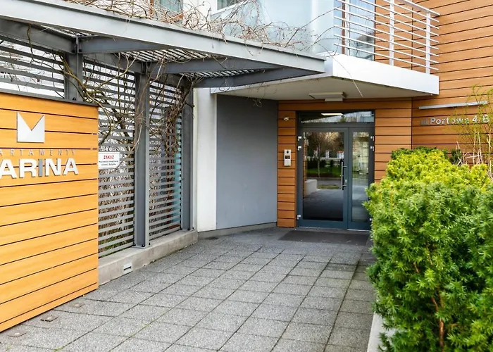 Marina Piamola, Bezplatne Solarium *