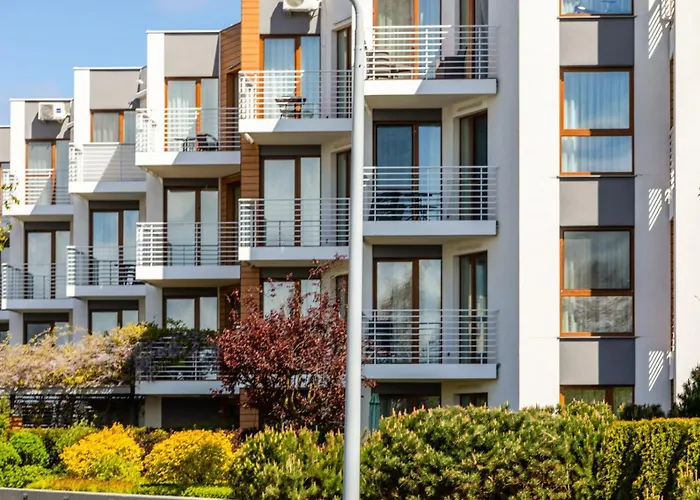 Marina Piamola, Bezplatne Solarium Lejlighed *