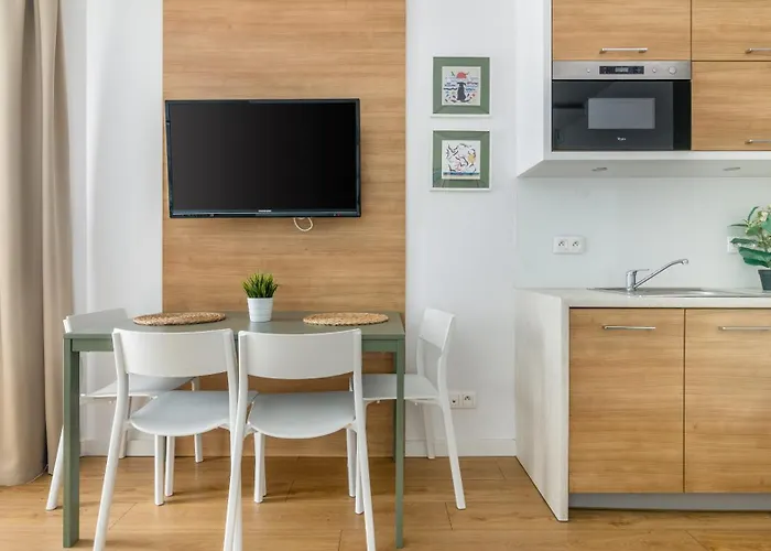 Marina Piamola, Bezplatne Solarium