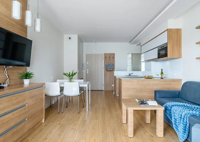 Marina Piamola, Bezplatne Solarium Kąty Rybackie